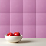 Feminine feste Farbe schlicht rosa Cyclamen Fliese<br><div class="desc">Feminine feste Farbe schlicht rosa Cyclamen Design.</div>