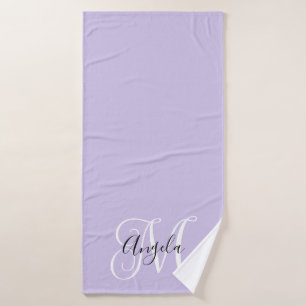 Feminines Kalligrafie-Monogramm Blasslila Badehandtuch
