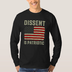 Feministische Aktivistin protestiert Feminismus Me T-Shirt