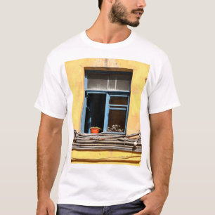 Fenster in Sankt Petersburg T-Shirt