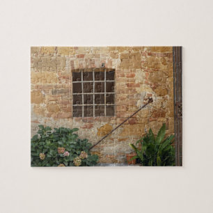 Fenster und alte Steinmauer, Pienza, Italien Puzzle