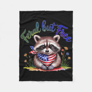 Feral, aber frei Funny Raccoon 4. Juli Frauen Pa Fleecedecke