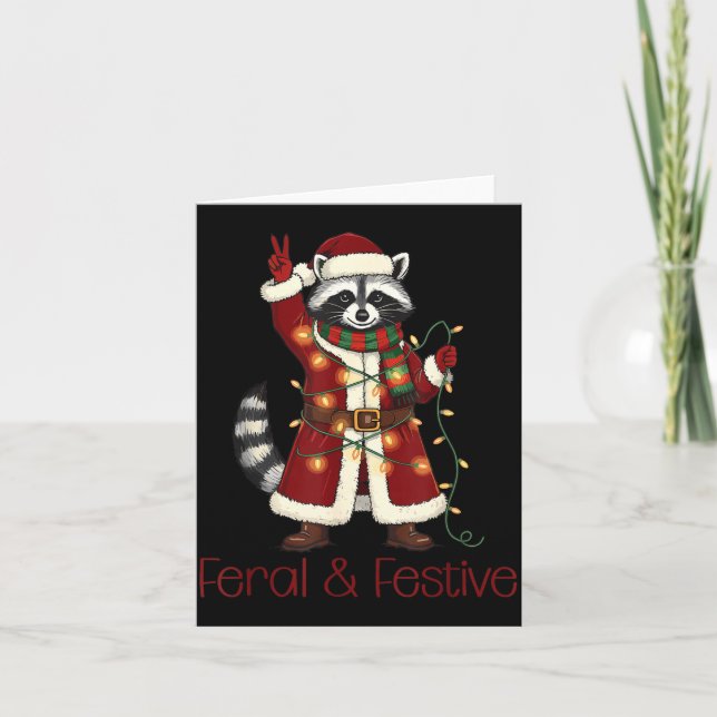 Feral And Festive Raccoon Funny Christmas  Karte (Vorderseite)