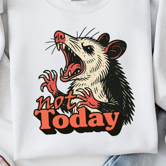Feral Angry Possum noch nicht Typografie Sweatshirt (Make a fierce statement with this feral possum design
)