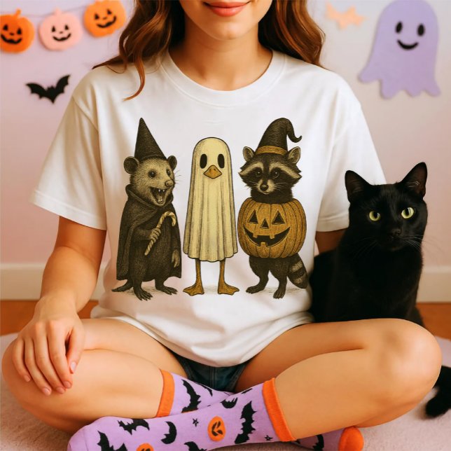 Feral Raccoon Opossum Duck Halloween Trio - Funny T-Shirt (Halloween raccoon opossum duck art, spooky animal trio, ghost costume, pumpkin, candy, funny cute

)