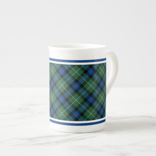 Ferguson-Familien-Tartan Grün und Königlich Blau K Prozellantasse