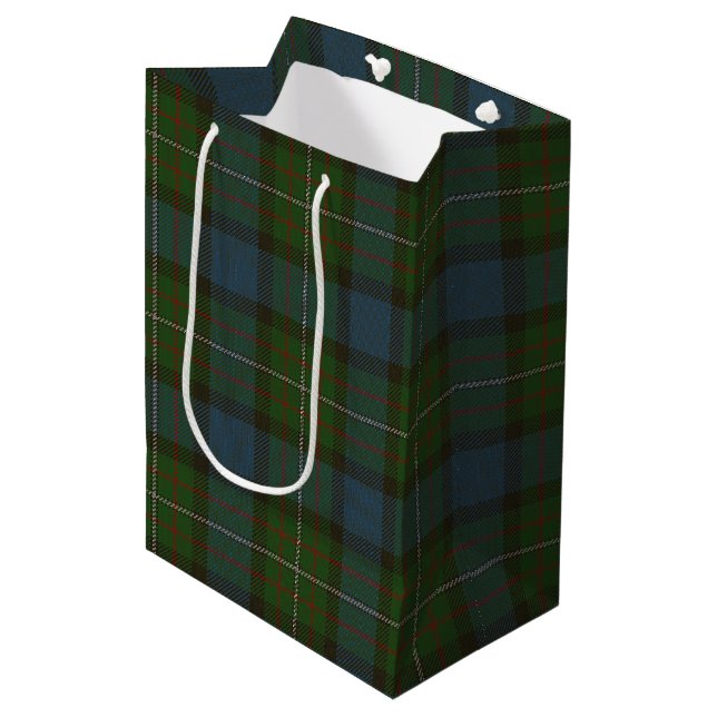 Ferguson Tartan Mittlere Geschenktüte (Vorderseite Schrägansicht)
