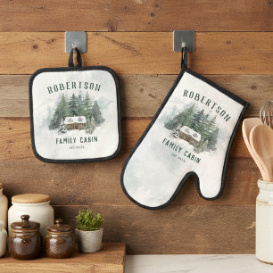 Ferienhaus-Wasserfarben-Winter-Kiefernwald Ofenhandschuh & Topflappen-Set