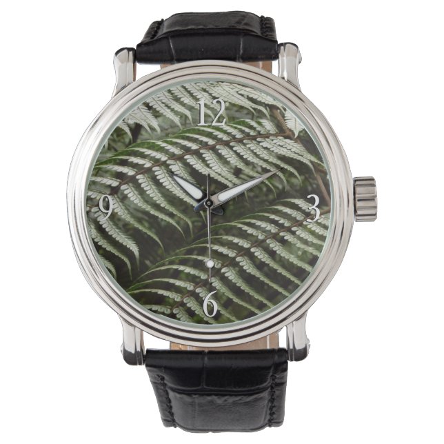 Fern Fronds II Dark Green Nature Armbanduhr (Vorderseite)