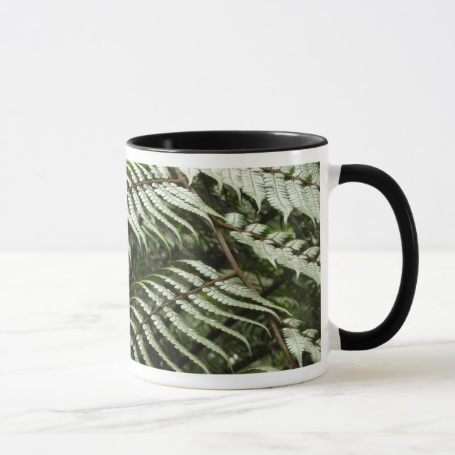 Fern Fronds II Dunkle grüne Natur Tasse (Rechts)