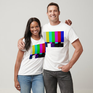 Fernsehen hält Farbtest ab T-Shirt