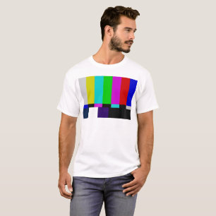 Fernsehen hält Farbtest ab T-Shirt