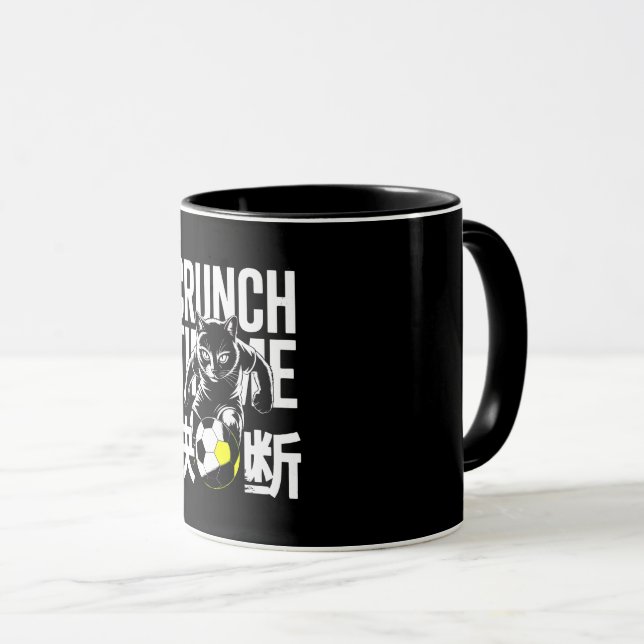 Ferocious Crunch Time Soccer Cat Mug Tasse (VorderseiteRechts)