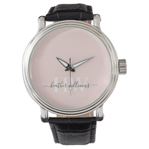 Fertig lackiertes weißes Monogramm mit hellweichem Armbanduhr