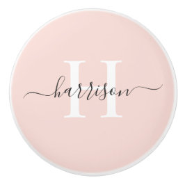 Fertig lackiertes weißes Monogramm mit hellweichem Keramikknauf