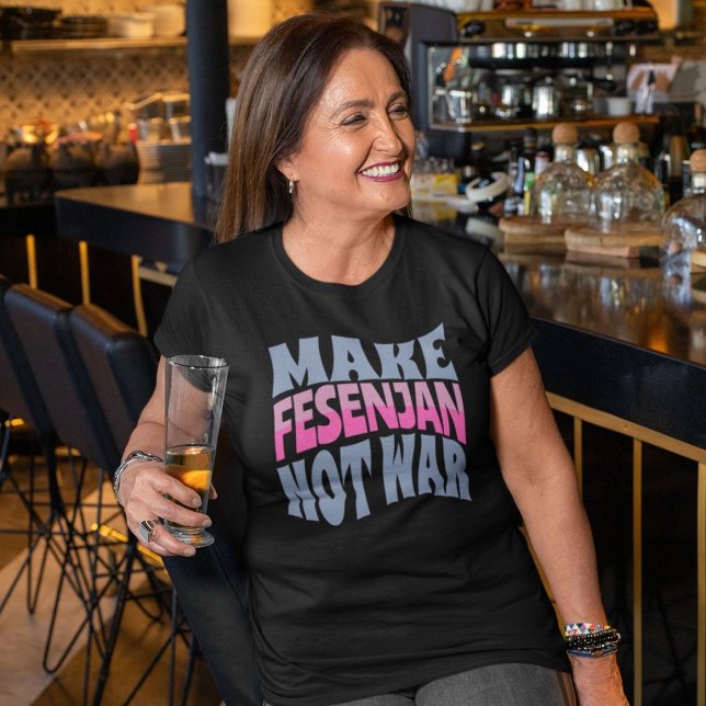 Fesenjan statt Krieg | Funny Persian Gift T-Shirt (Make Fesenjan Not War | Funny Persian Gift T-Shirt)