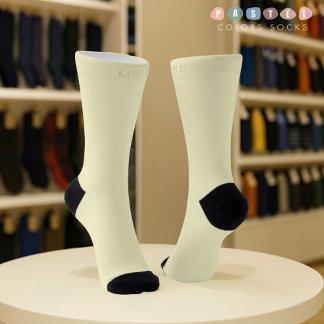 Feste weiche Lichtpastell-Limonengelb-Farbe Socken