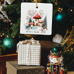 Festes Foto Wasserfarbe Winterwald Pilze Pilze Keramikornament<br><div class="desc">Für die Familie Weihnachtsbaum in dieser festlichen Saison. Personalisieren Sie mit Ihrer Textauswahl unter dem Hauptdesign auf der Vorderseite und schließen Sie Ihr eigenes Foto auf der Rückseite ein.</div>