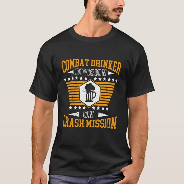 Festival Beer Drinker Männer Booten Combat Drinker T-Shirt (Vorderseite)
