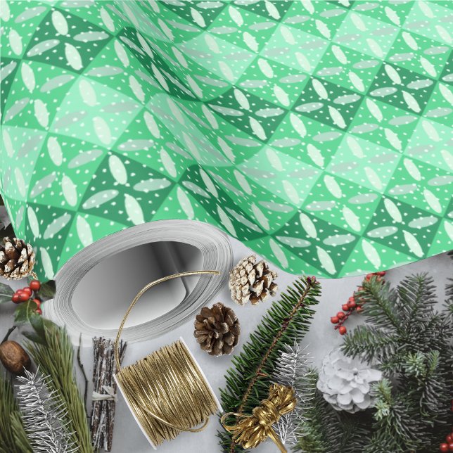 Festival Green Monochrome Geometric und Terrazzo Geschenkpapier (Festive Green Monochrome Geometric and Terrazzo Wrapping Paper Rolls by Leapfroglisics Shop)