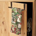 Festival Vintage Christmas Ephemera Collage Green Geschirrtuch<br><div class="desc">Spaß, festliche, farbenfrohe und faszinierende Urlaubsmuster mit fröhlich alten Weihnachtsephemeriden aus Viktorianischer Zeit, einschließlich Santas in verzierten Rahmen, Heilig, Mistletoe, Schlitten, Winterszenen, glückliche Kinder und frohe Weihnachtsgrüße auf grünem Hintergrund.</div>