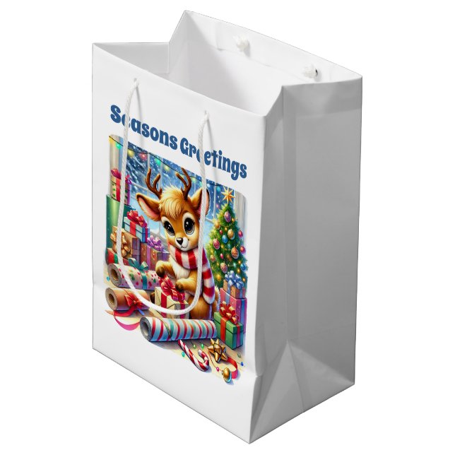 Festive Christmas customizable wrapping reindeer  Mittlere Geschenktüte (Vorderseite Schrägansicht)