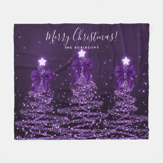 Festive Holiday Purple Christmas Trees Bows Fleecedecke (Vorderseite (Horizontal))