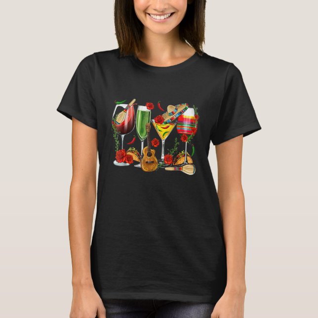 Festive Party With Glasses Of Tropical Fruit Wine T-Shirt (Vorderseite)