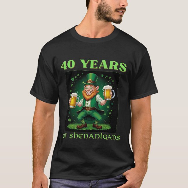 Festive Saint Patrick's 40th Birthday Celebration  T-Shirt (Vorderseite)
