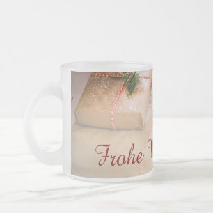 Festliche Geschenke als Weihnachtsmotiv Mattglastasse