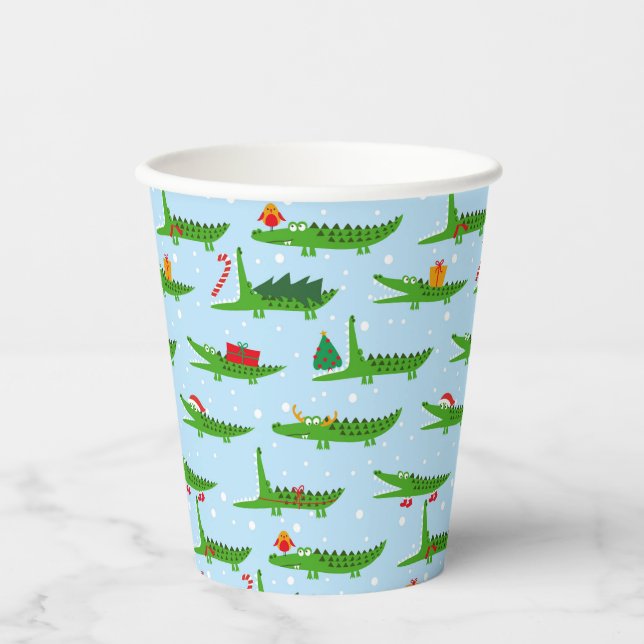 Festliche Krokodile in Weihnachtskostümmuster Pappbecher (Vorderseite)