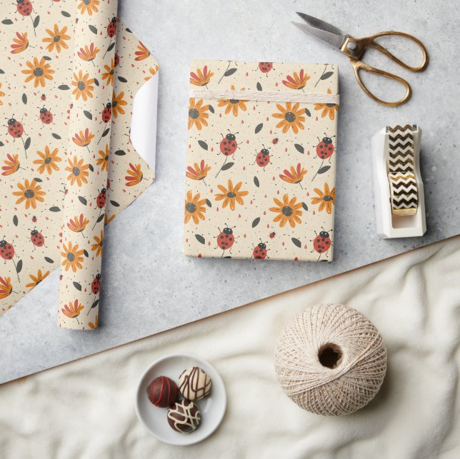 Festliche Ladybug-Feier Geschenkpapier (Kunsthandwerk)