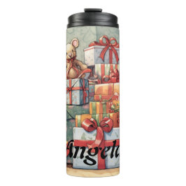 Festliche Pile von Weihnachtsgeschenken Thermosbecher