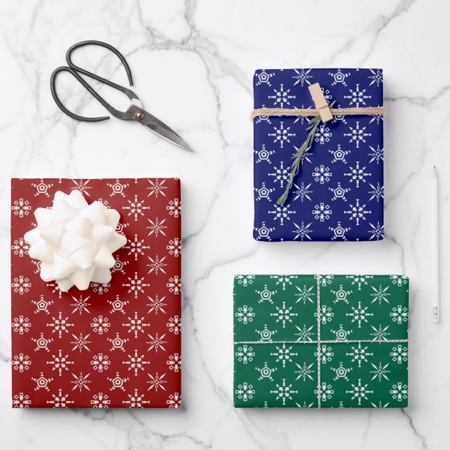 Festliche Schneeflocken Muster Weihnachten Geschenkpapier Set (Vorderseite)