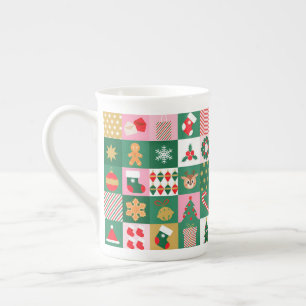 Festliche Weihnachtscollage mit Geschenken, Bäumen Prozellantasse