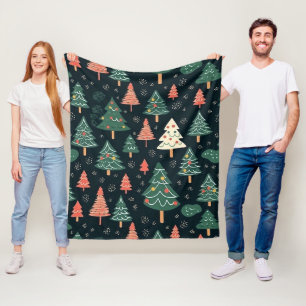 Festliches Grün und Korallen-Weihnachtsbaum-Muster Fleecedecke
