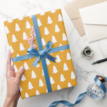 Festliches Mellow Yellow White Christmas Tree Must Geschenkpapier<br><div class="desc">Modernes und einfaches Weihnachtspapier mit weißem Weihnachtsbaummuster auf einem schmelzen gelben Hintergrund,  stilvolles skandinavisches festliches Verpackungspapier für all Ihre Weihnachtsgeschenke. Exklusiv für Sie entworfen von Happy Dolphin Studio. Wenn Sie Hilfe oder passende Produkte benötigen,  kontaktieren Sie uns bitte unter happydolphinstudio@outlook.com.</div>