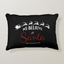 Festliches Wir glauben an Weihnachten Santa schwar