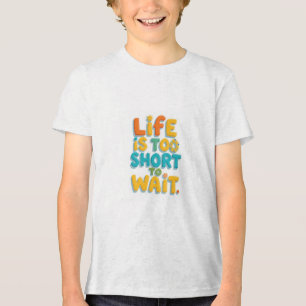 Fett gedrucktes motivierendes Zitat im spielerisch Tri-Blend Shirt
