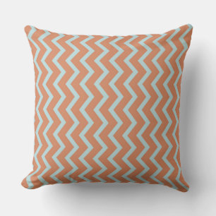 Fett gestaltetes Chevron-Design: Orange und Hellbl Kissen