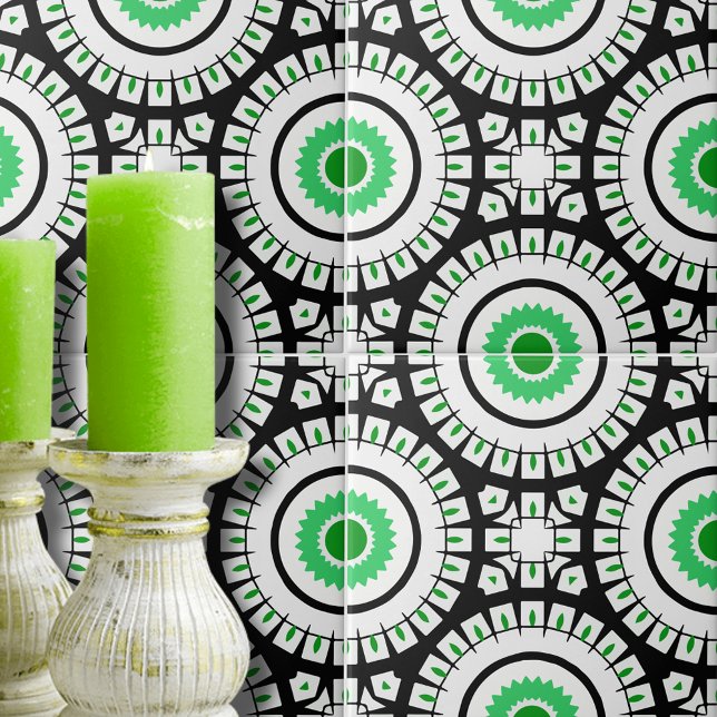 Fett grünes Schwarz-Weiß-geometrisches Muster Fliese (Von Creator hochgeladen)