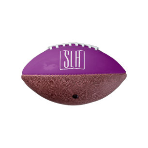 Fett Modern 3 Initialen Monogramm Weiß und Lila Football