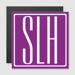 Fett Modern 3 Initialen Monogramm   Weiß und Lila Magneteinladung