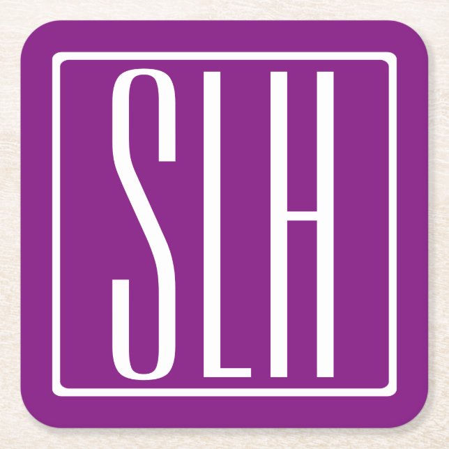 Fett Modern 3 Initialen Monogramm | Weiß und Lila Rechteckiger Pappuntersetzer (Vorderseite)