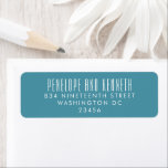 Fett-Namen Retro Typografie farbenfrohe Aquamarine<br><div class="desc">Eigene Namen Retro Typografie farbenfrohe Aquamarine Einladung Hochzeit Matching Rücksendeadressen-Aufkleber</div>