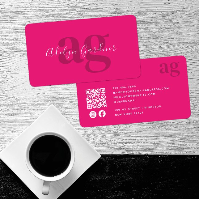 Fett QR Code Hot Pink Monogram Script Social Media Visitenkarte (Von Creator hochgeladen)