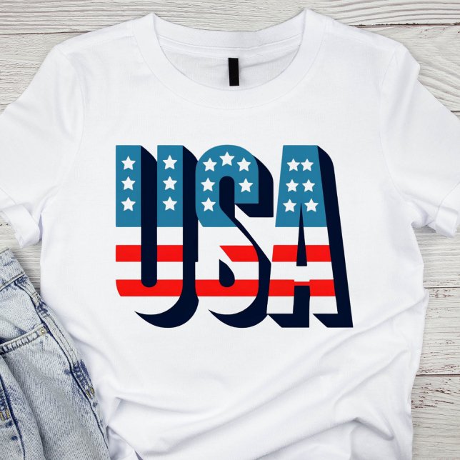 Fett rot, weiß und blau - USA - Flag Typografie T-Shirt (Von Creator hochgeladen)