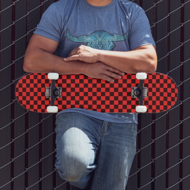 Fett rotes und schwarzes kariertes Musterdesign Skateboard (Außenbereich 3)
