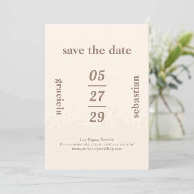 fett typografische neutrale Mocha Moderne Hochzeit Save The Date (Stehend Vorderseite)