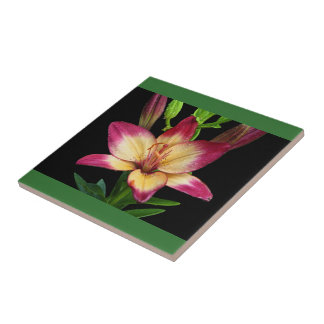 Fette Lilien-Dekorfliese Fliese